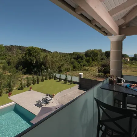 Louvre Sidari * Перуладес